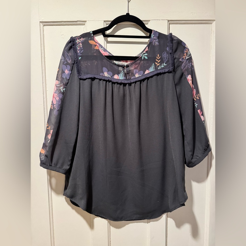 Womrn’s Lauren Conrad Blouse